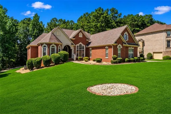 812 TREELINE DR