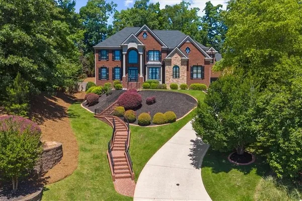 1370 BOOMER CIR