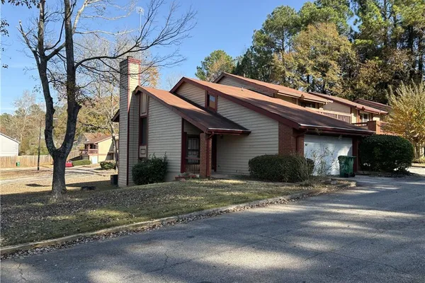 1121 VILLAGE MAIN ST