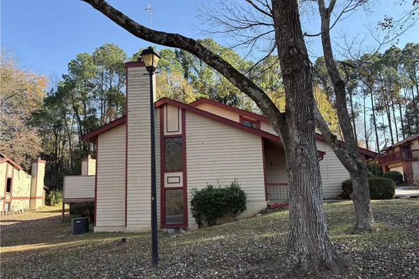 1121 VILLAGE MAIN ST