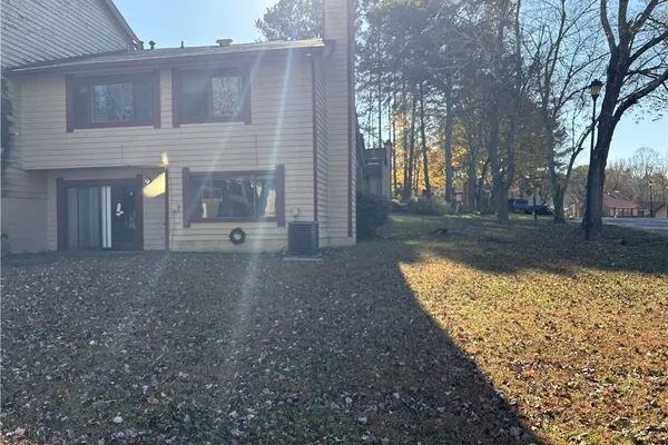 1121 VILLAGE MAIN ST
