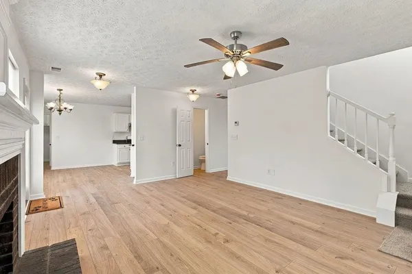 13 EQUESTRIAN WAY