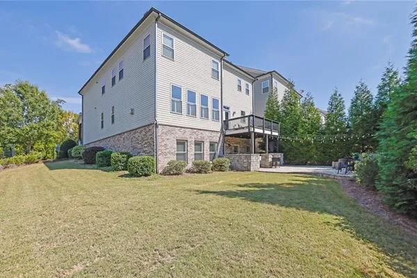 812 OLMSTED LN