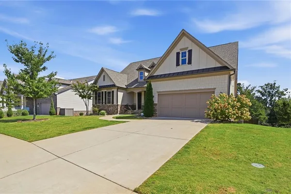 5035 RATHWOOD CIR