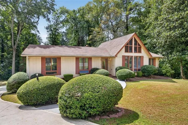 4421 BUCKINGHAM CIR
