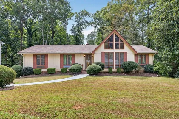 4421 BUCKINGHAM CIR