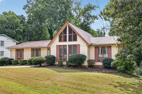 4421 BUCKINGHAM CIR