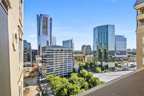 3334 PEACHTREE RD 1613