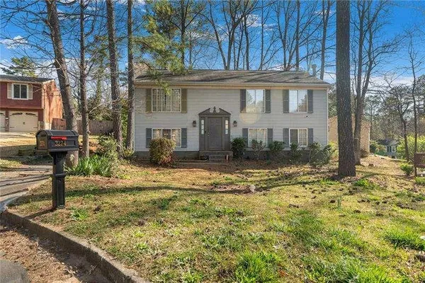 3274 ADELADE CT