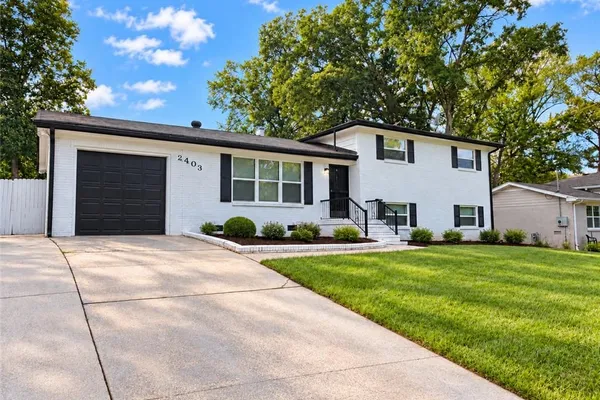 2403 TIFFANY PL