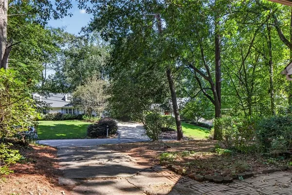 2552 RIDGEWOOD TER