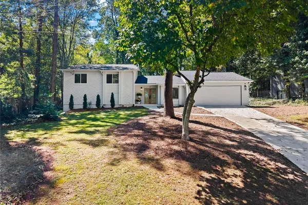 3469 WINTER HILL DR