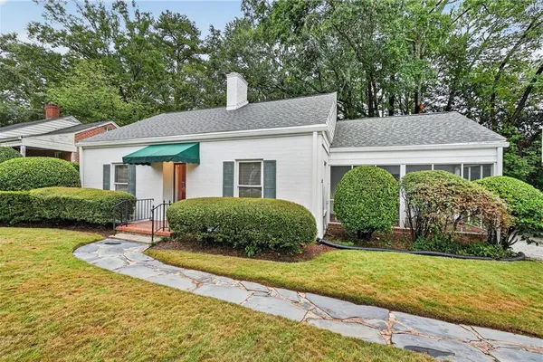 1952 N DECATUR RD