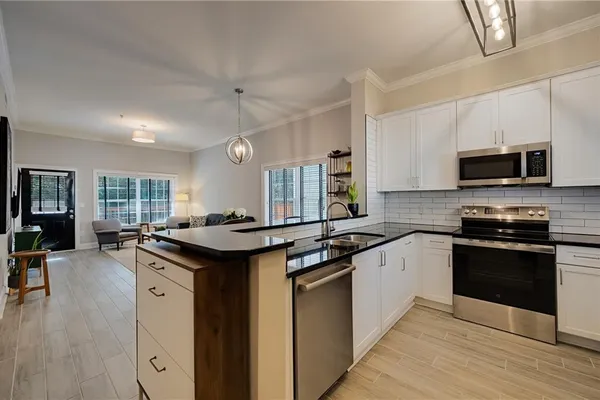 1635 BRIARCLIFF RD 11