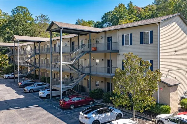 1635 BRIARCLIFF RD 11