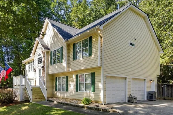 388 KERRY DR