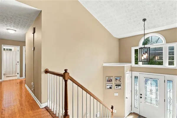 388 KERRY DR