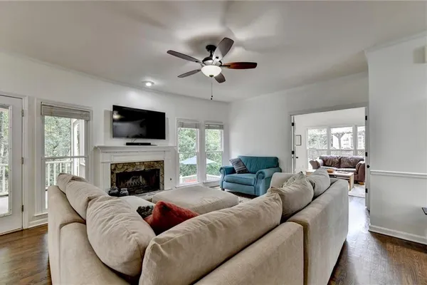 4410 LANDOVER WAY