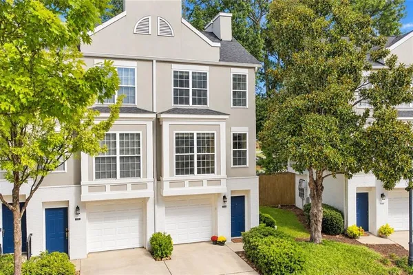 1184 VILLAGE CT