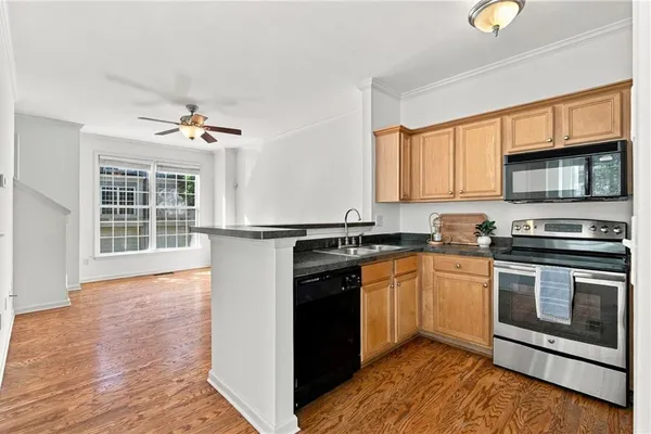 1184 VILLAGE CT