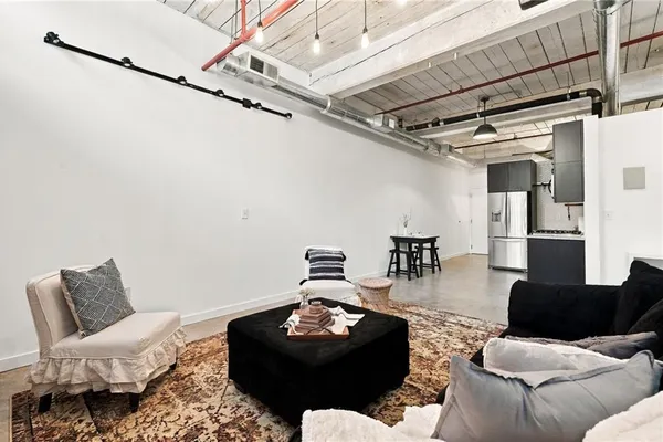 170 BOULEVARD SE 003E
