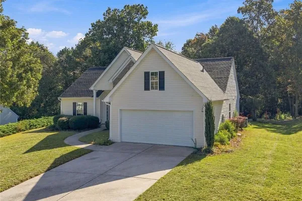 2517 WEYCROFT CIR