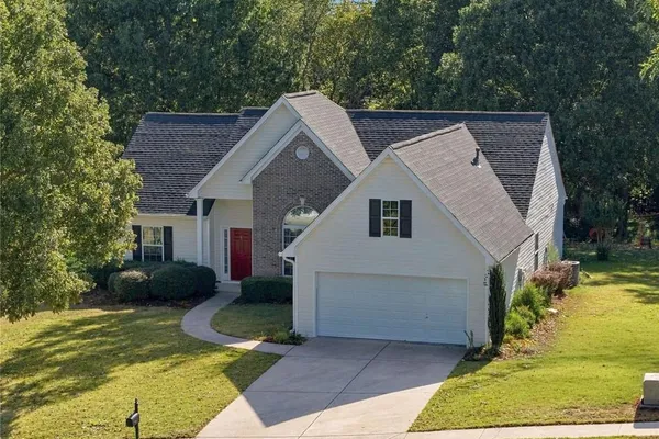 2517 WEYCROFT CIR