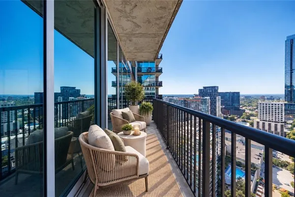 1080 PEACHTREE ST 3116
