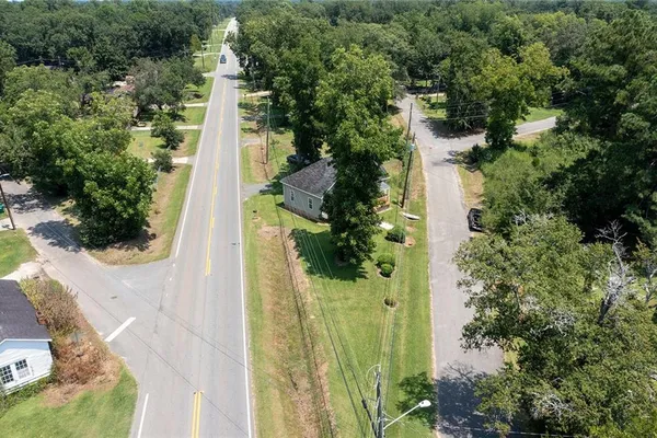 823 COOPER DR