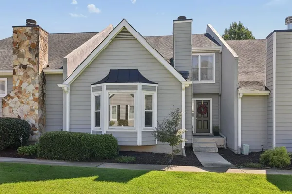 1233 DEFOOR CT