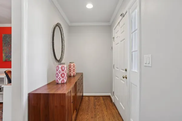 1233 DEFOOR CT