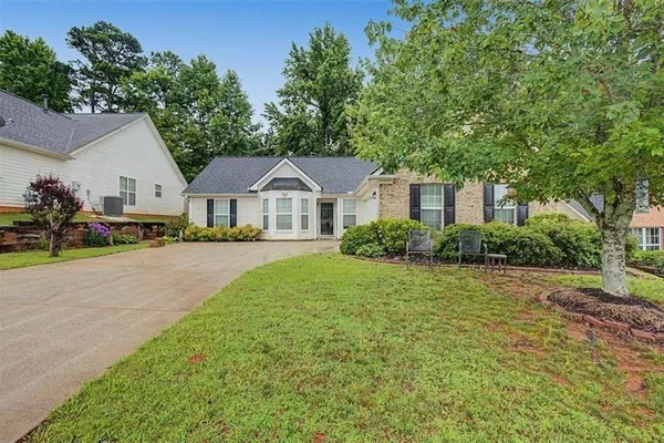 221 MOUNT LAUREL DR