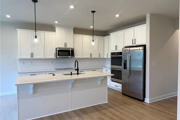 2459 GREEN JUNIPER WAY