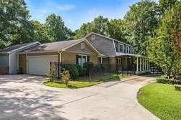 5230 SW W SHORE DR