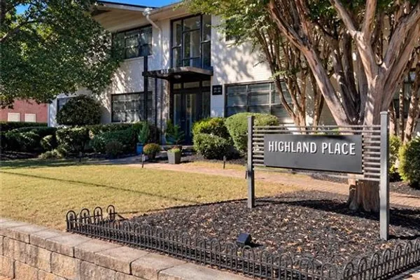808 GREENWOOD AVE 207
