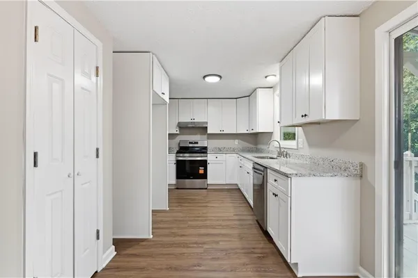 1455 PARKMONT DR