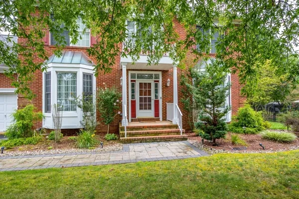 8 MCBRIDE WAY