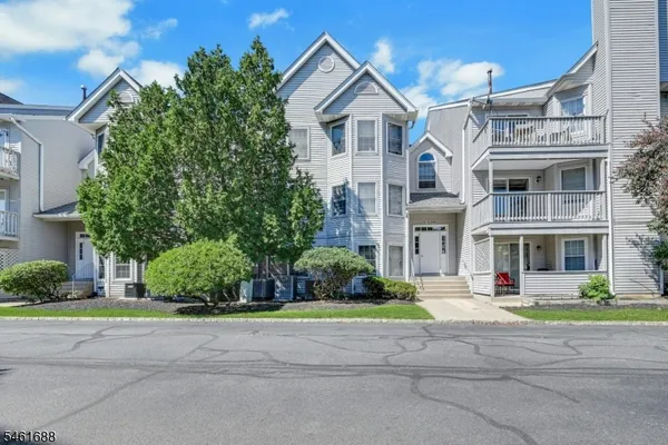 105 QUARTZ LN