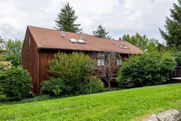 7 SUGAR LOAF CT 5