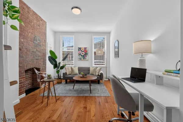 200 WAYNE ST 1R