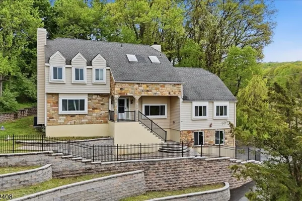 112 KNOB HILL RD