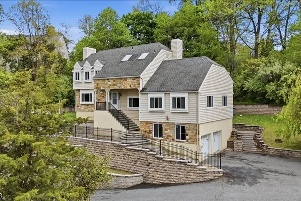 112 KNOB HILL RD