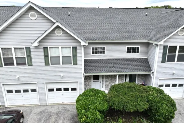 3 DRUID LN