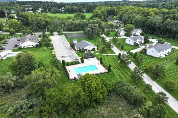 3 DRUID LN