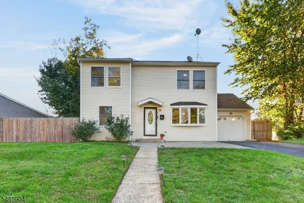 29 WINDSOR DR