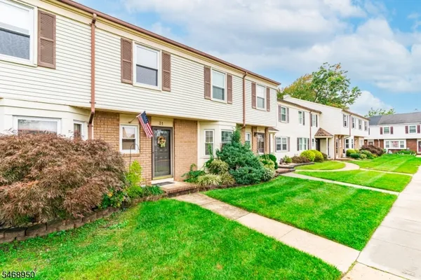 31 ASTOR CT