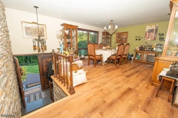 121 DOREMUS RD