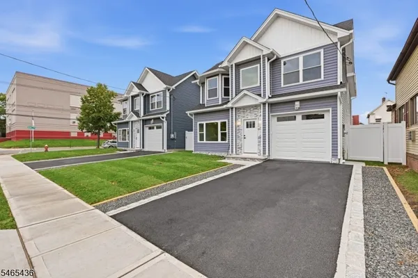 807 DENNIS PL