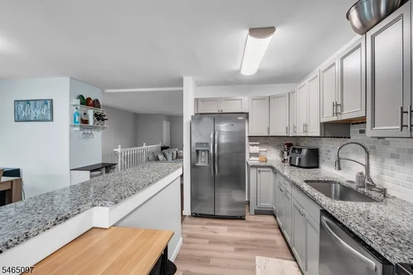 53 WHITE ST 53D