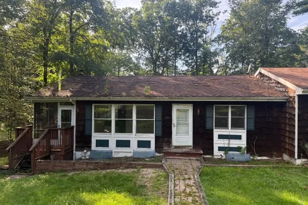 414 DEERFIELD LN